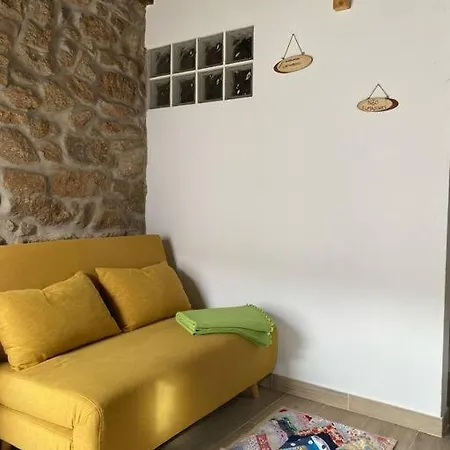 Cantinho D'avo Maria Holiday home *