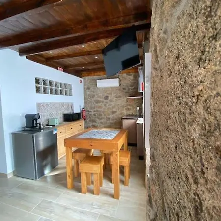 Cantinho D'avo Maria Holiday home Zebreira
